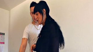 Azgın Fransız anne bir genç adam ısıtır vidalı n dersimi alır