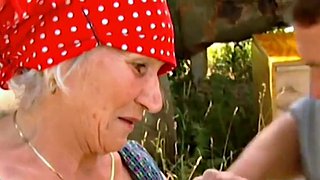 Grandma is kinky - german