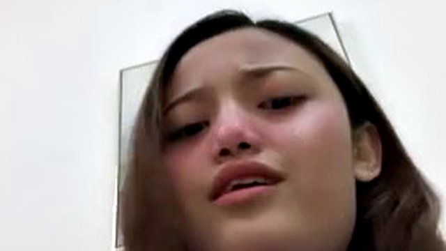 malay - awek melayu tak pakai bra