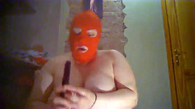 Probando un cepillo de baño en el culo, serpiente anal, BBC y squirt.