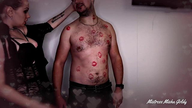 Les baisers démoniaques de RussianBeauty sapent son âme et sa force vitale