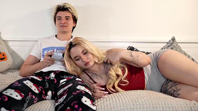 Step-sister Fucked Me so Hard She Almost Broke the Bed