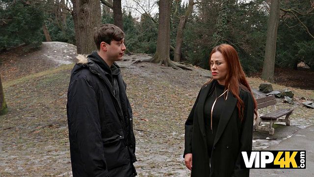 Olivia Del Rios Muschi gefangen, junger Schwanz von Olivier Bam rettet sie
