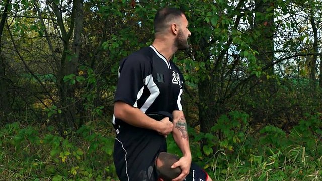 Domino soccer player with sneakers fetishing boyfriend bareback outdoors