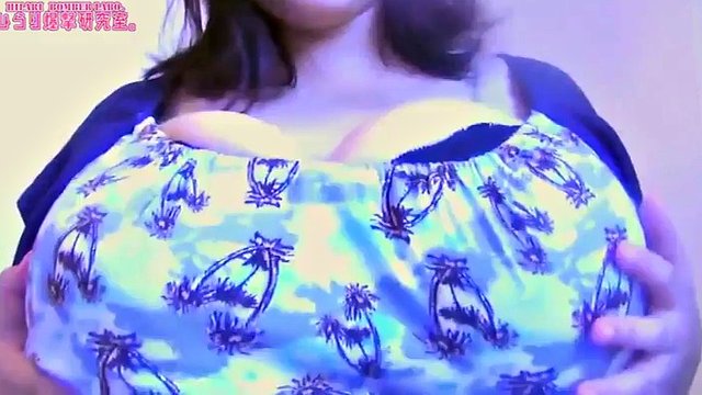 ヒラリ母乳牛乳日本の巨乳女王omg！ 7