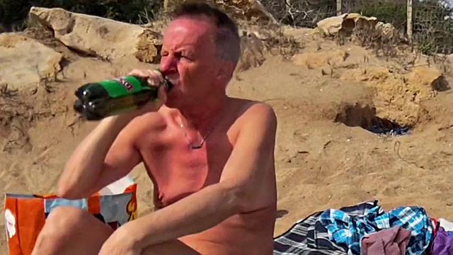 Skin dippin' n' some love makin' - Gigi and Dave -  standard - Shemale fucked on nudist beach