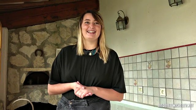 Davina's little deepthroat