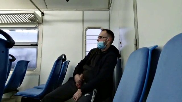 Ryzykowne robótki ręczne i sikanie w pociągu – część 2