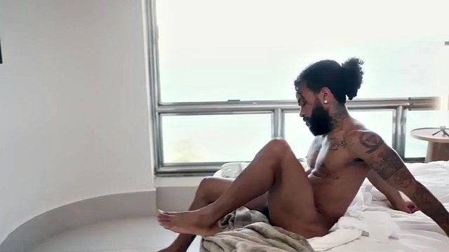 Hung hispanic chiseled latinos fuck