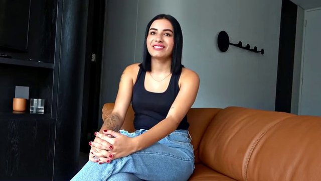 Casting cute 18 year old amateur latina jizzed by gringo in a job interview