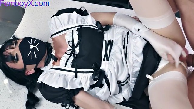 Maid lavenderboy fucked in skinny ass by dominant DILF