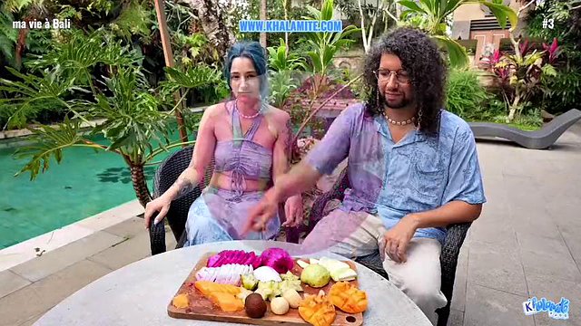 She wakes up her colleague with a blowjob and a fuck in Bali - French alt vlog with subtitles