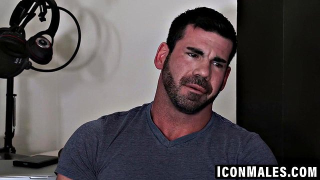 Billy Santoro Slams Cade Maddox's Big Cock Aggressively