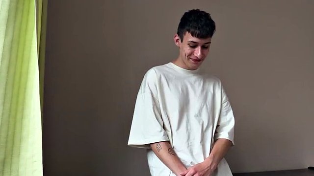 Shy college student gives his virgin ass to a stranger for a huge amount of money - BIGSTR