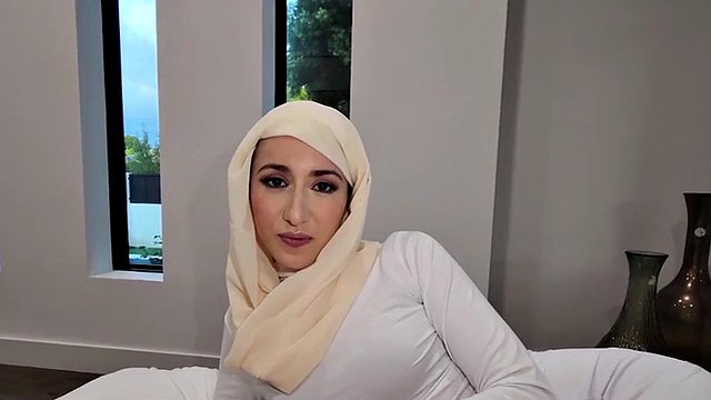 Best friends fuck for the first time - hijab sex
