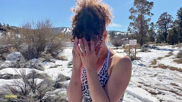 Bester öffentlicher Hardcore-Anal-Creampie im Schnee