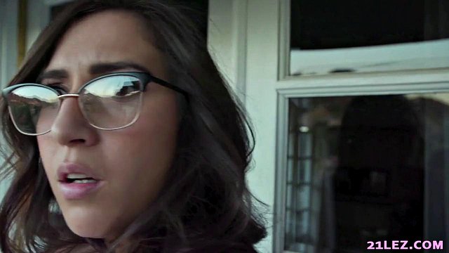 Jenna Sativa's Lesbian 12-Hour Threesome