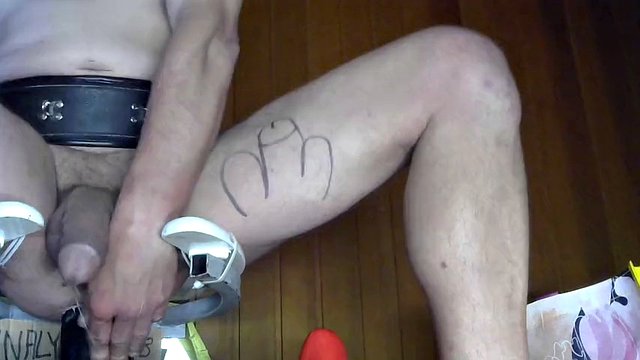 Sesso anale con vibratore in webcam