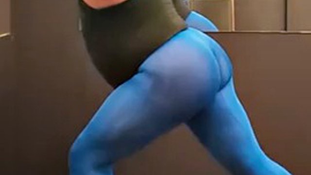 Thin tights in the gym, very slow motion