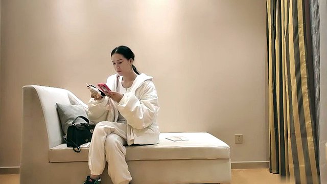 [Yidi Xunhua] Heute Abend haben wir einen Zweiteiler. Die Göttin mit einem Promi-Gesicht, ein Model und eine wunderschöne Figur arbeiten in perfekter Harmonie zusammen