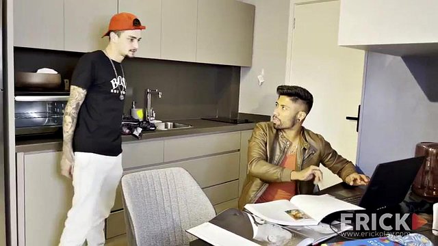 Matthew y Erick con Erick Diaz y Mateus Souza: mamada, perrito y porno misionero