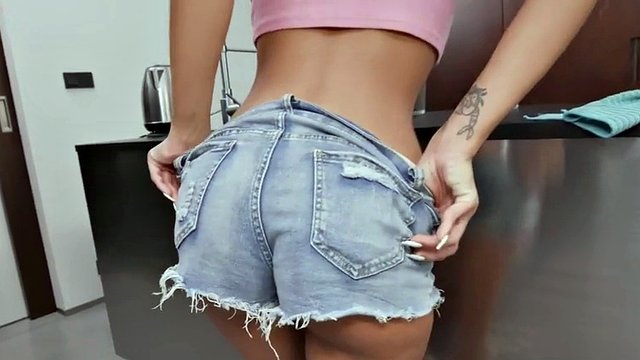 Bigass amateur maid IR fucked by boss for more money