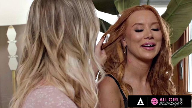All Girl Massage - Stressé Masseuse Madison Morgan a une surprise coquine de son client chaud