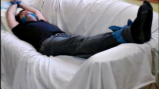 Mes pieds ont besoin de chatouilles sérieuses