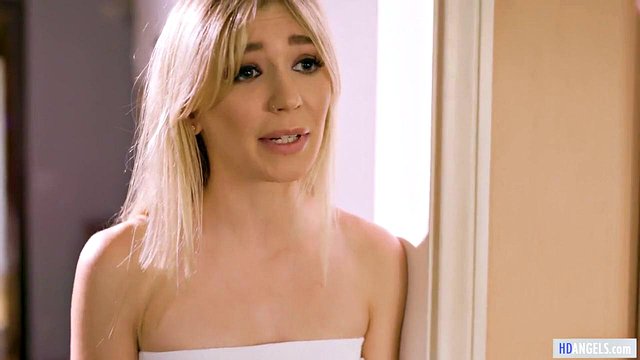 Big-Titted Virgin Mackenzie Moss Hates Her Boobs Until Stepmom Dee Williams Helps in Girl-on-G