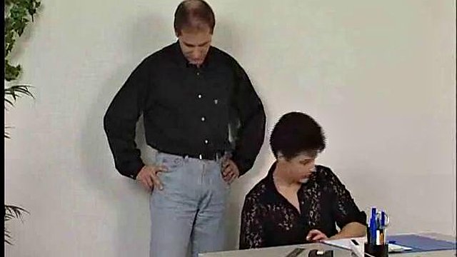 Secretary loves to swallow his cum: Blowjob, Doggy & Cowgirl Porn