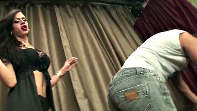 Brenda Star tgirl in a hot anal fucking action with nasty cumshots