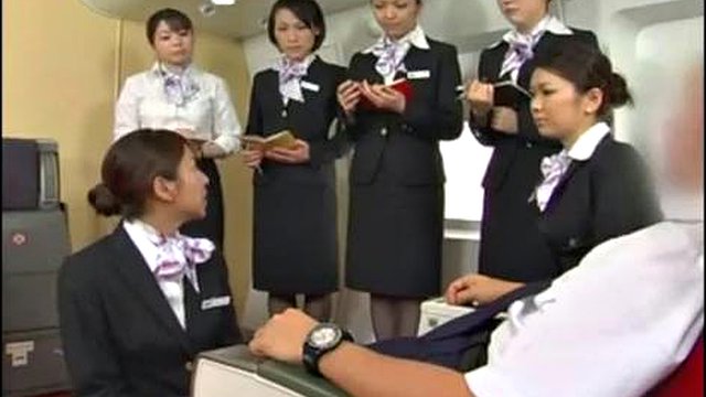 Trailer Newcomer flight attendant Training and practice