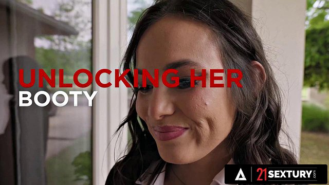 Lucy Mendez's Big Latina Ass Pounded Deep