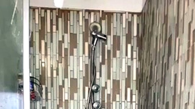 Marina and Alana take a shower