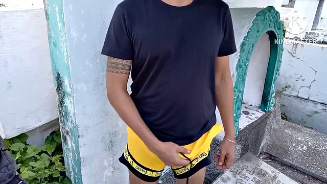 Pinoy papi masturbándose