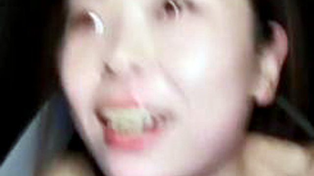 Chinese Couple Streaming Sex in Car