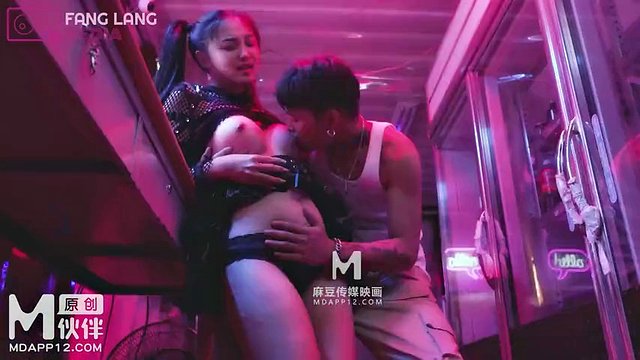 18 year old Asian teen lost her virginity to stranger's big cock and blowjob