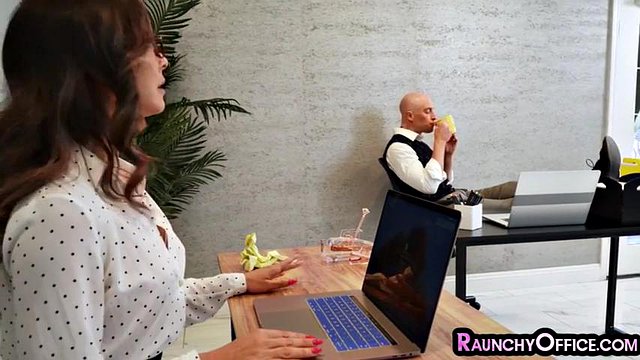 Office MILF pussypounded by boss