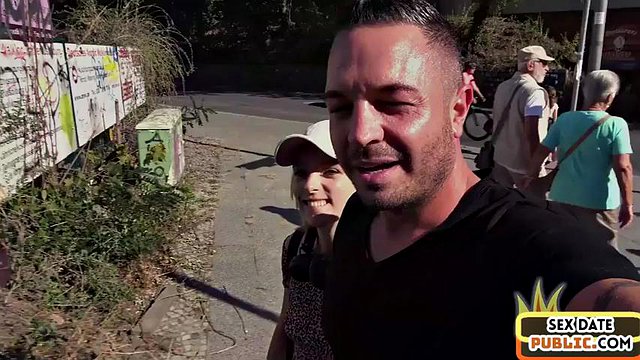 Sweet Amateur Babe Cockriding Outdoor