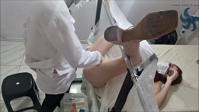 Clandestine gynecologist uses anesthetic gel cheats with brand new patient