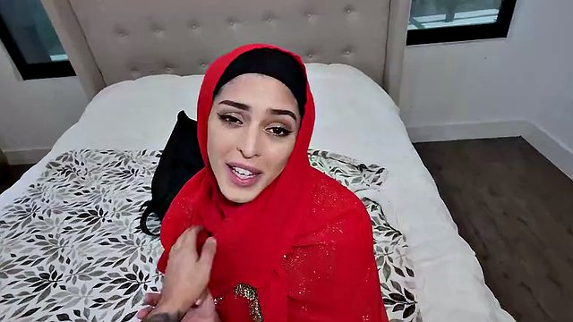 The one that got away! Hijab sex with Sofia Leona