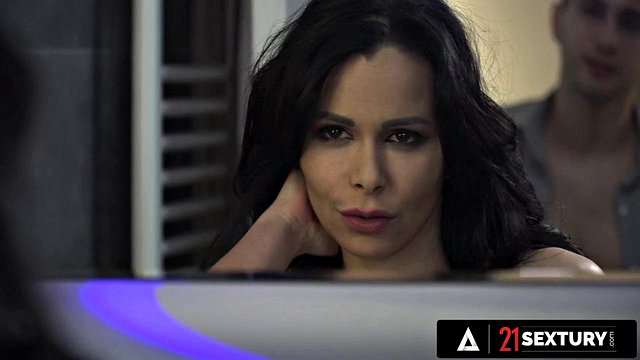 Brunette Jessy Jey's Big Ass Takes Hard Anal Pounding