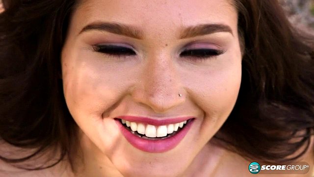 Zoe Bloom Teen Outdoor Masturbation