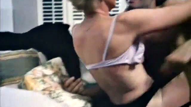Auntie Peg vista ft. Aunt Peg & Juliet Anderson: Threesome, Vintage & Classic Porn