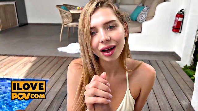 Hardcore Anal Pounding for Vacation Cutie