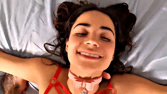 Jameliz würgt beim Hardcore-Bondage-Cowgirl-Ritt