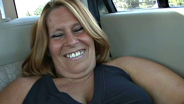 Fat mature Leighann seduces a younger guy