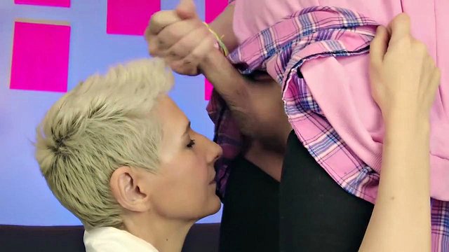 KinkyHome demütigt Sissy
