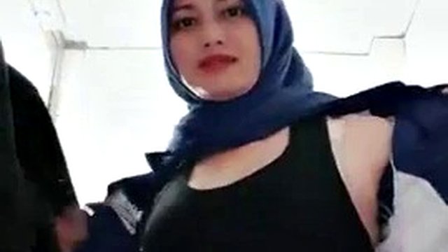 Colmek hijab aunt