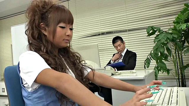 Asian Pantyhose in Office